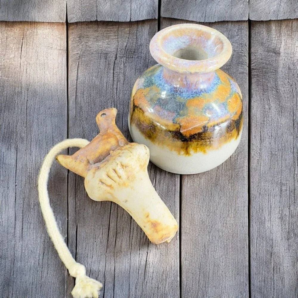 Hand‎ Made Pottery Oil Diffuser Bird Stopper Lid Stoneware Artist Signed Vintage